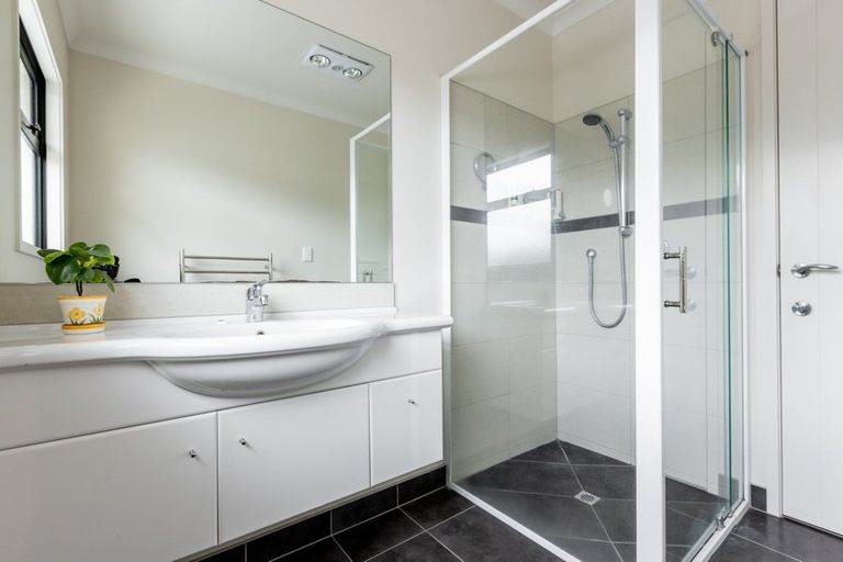 Photo of property in 10 Orotu Drive, Poraiti, Napier, 4112