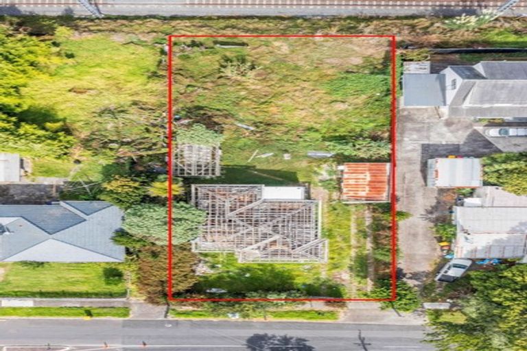 Photo of property in 28 Cambridge Terrace, Papatoetoe, Auckland, 2025