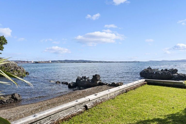 Photo of property in 136 Reotahi Road, Whangarei Heads, Whangarei, 0174