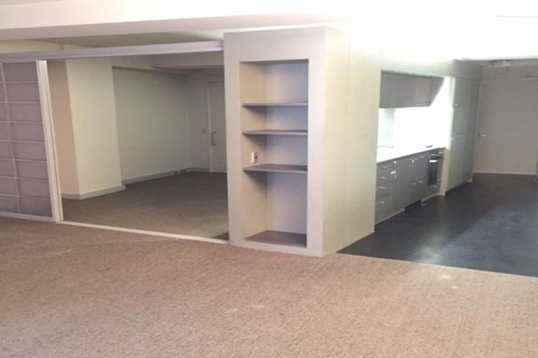 Photo of property in Gerondis Bldg Apartments, 206/60 Willis Street, Wellington Central, Wellington, 6011