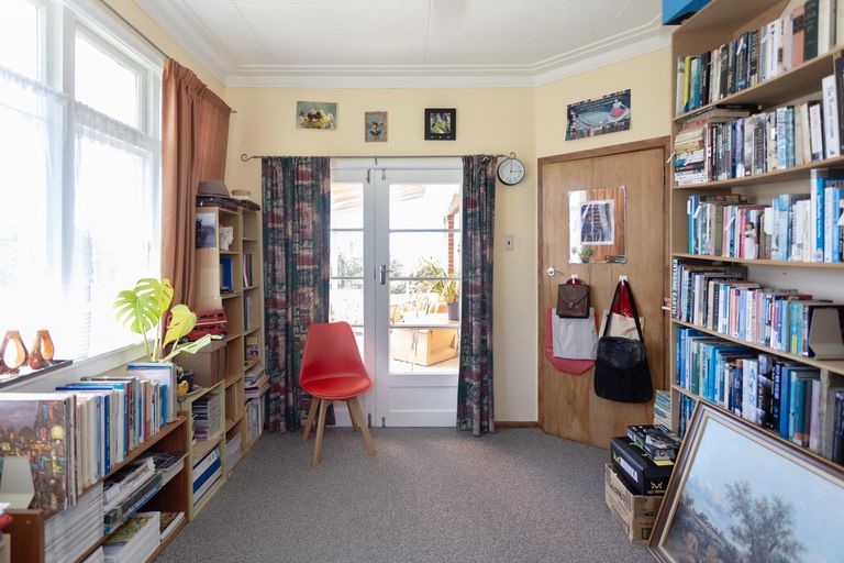 Photo of property in 1 Queens Crescent, Oamaru, 9400