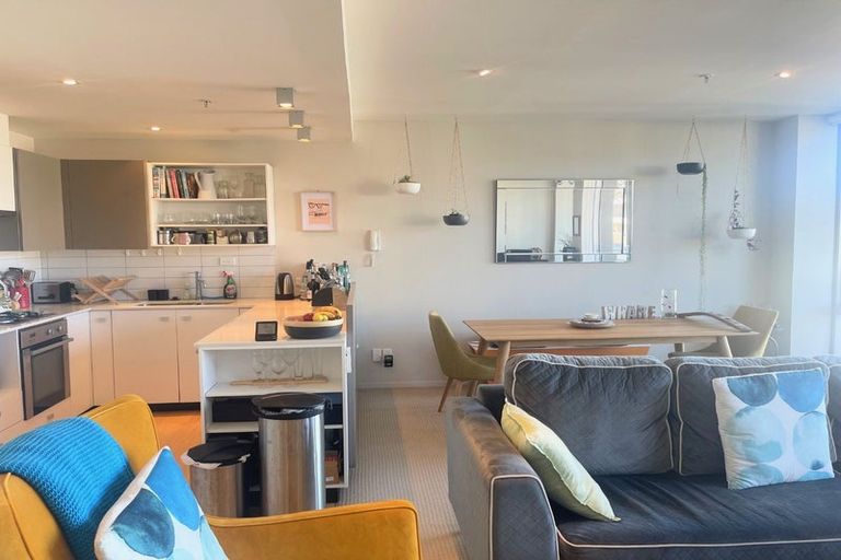 Photo of property in Trinity Apartments, 605/19 College Street, Te Aro, Wellington, 6011