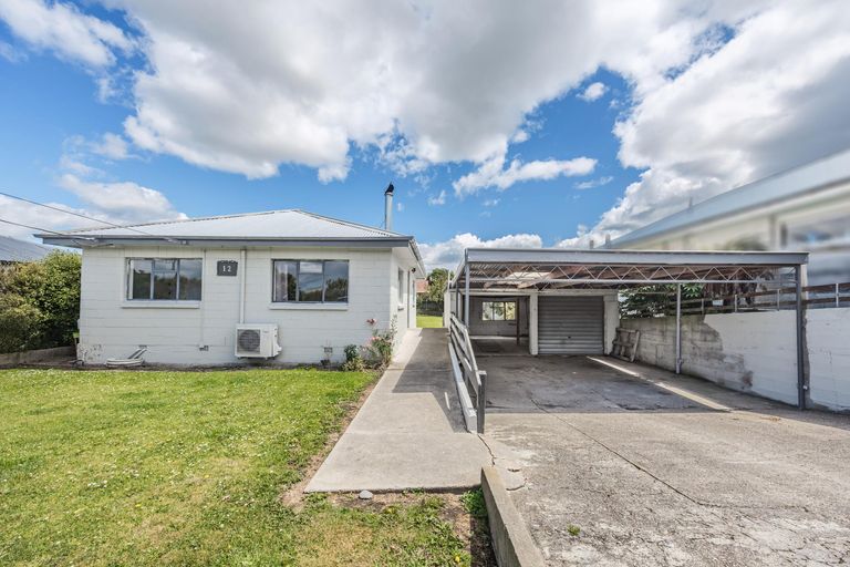 Photo of property in 12 Mersey Street, South Hill, Oamaru, 9400