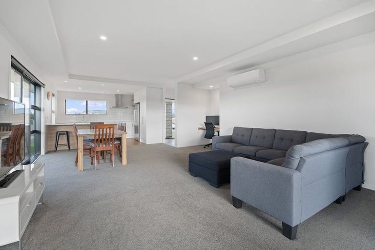 Photo of property in 27 Lovelock Avenue, Rolleston, 7615