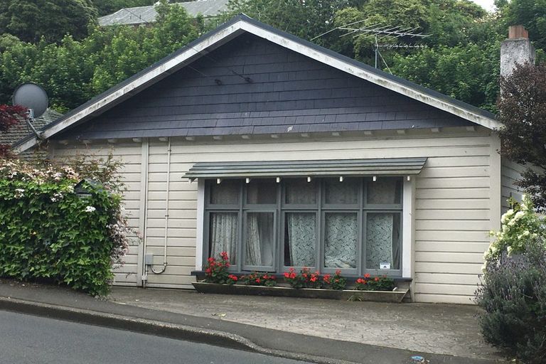 Photo of property in 6 Hawthorn Avenue, Mornington, Dunedin, 9011