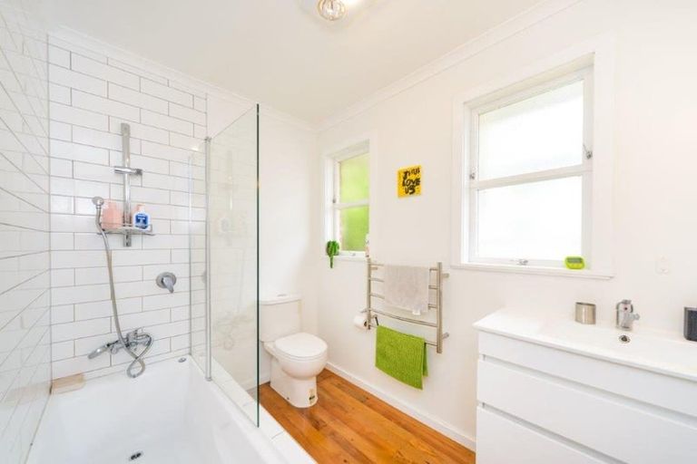 Photo of property in 62 Newcastle Street, Hokowhitu, Palmerston North, 4410