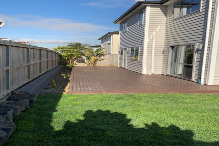 Photo of property in 39 Point View Drive, East Tamaki Heights, Auckland, 2016
