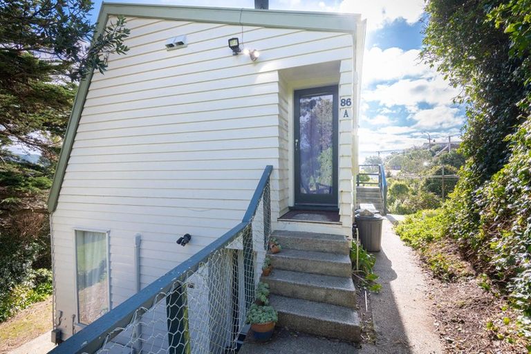 Photo of property in 86a Black Rock Road, Newlands, Wellington, 6037