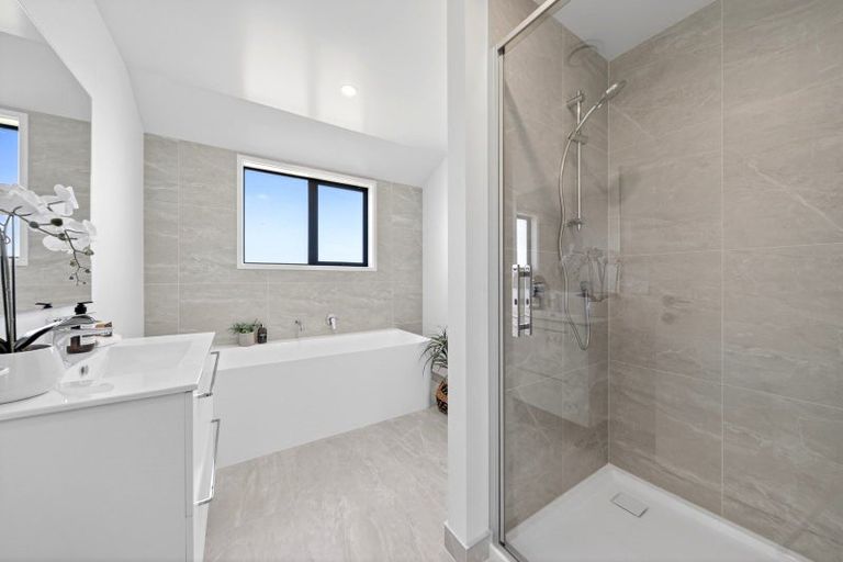 Photo of property in 3 Valentine Street, Lansdowne, 5810