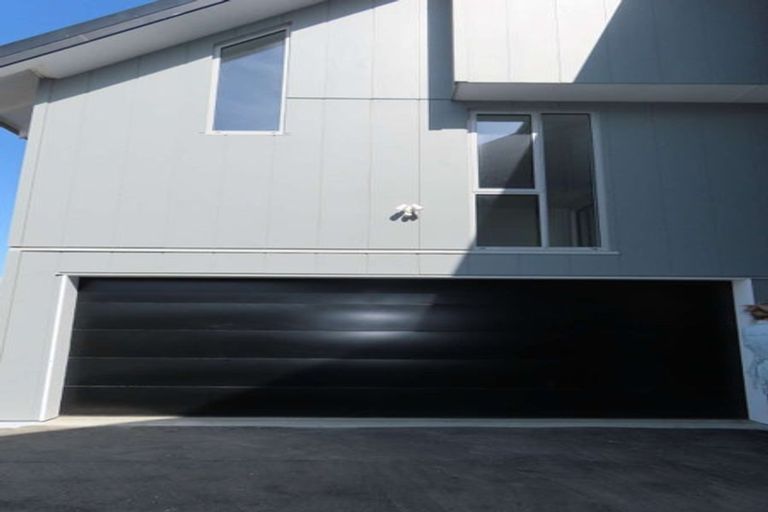 Photo of property in 3/246 Marine Parade, New Brighton, Christchurch, 8061