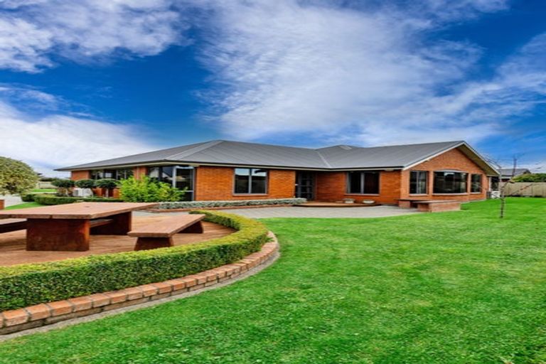 Photo of property in 8 Craig Street, Waikiwi, Invercargill, 9810