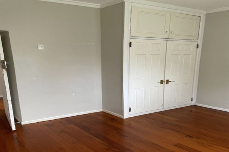 Photo of property in 1/8 Kelvin Road, Papakura, 2110