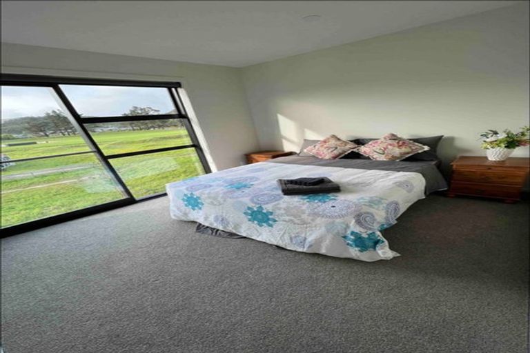 Photo of property in 39 Te Ara O Papatahi, Wainuiomata, Lower Hutt, 5014