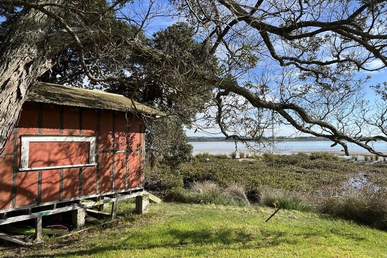 Photo of property in 1/55 Beresford Street, Bayswater, Auckland, 0622