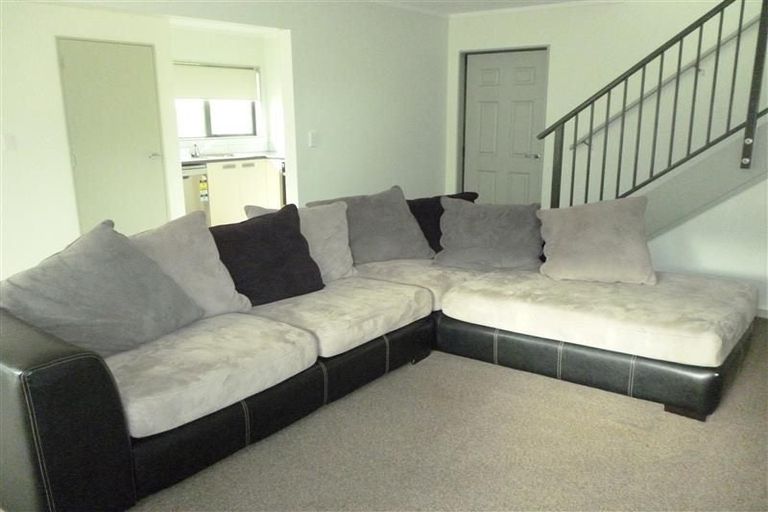 Photo of property in 28a Stokes Valley Road, Stokes Valley, Lower Hutt, 5019