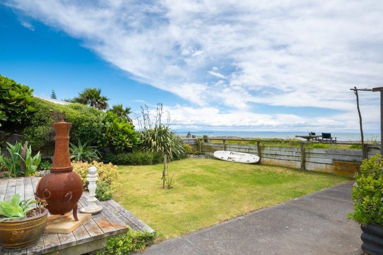 Photo of property in 245 Clifton Road, Te Awanga, 4102