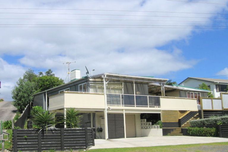 Photo of property in 230 Seaforth Road, Waihi Beach, 3611