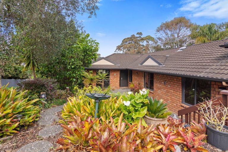 Photo of property in 59a Lonely Road, Fairview Heights, Auckland, 0632