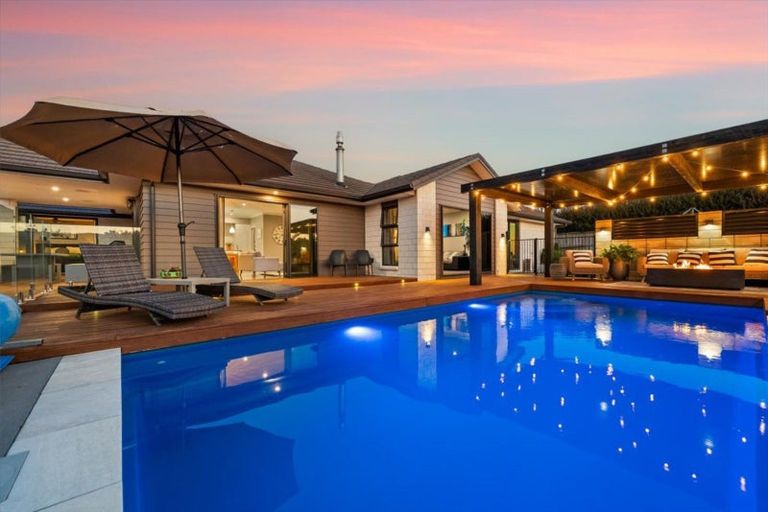 Photo of property in 6 Donelle Place, Te Puke, 3119