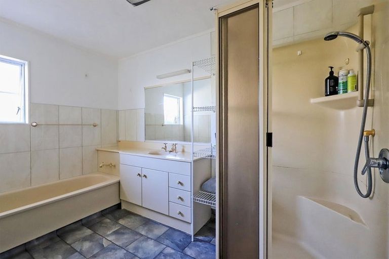 Photo of property in 84 O'dowd Road, Taradale, Napier, 4112