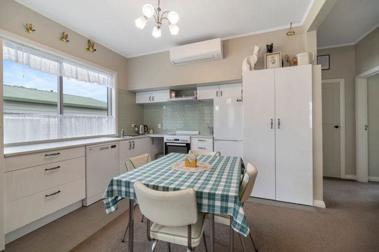 Photo of property in 68 Conway Road, Eltham, 4322