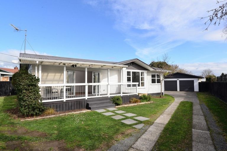 Photo of property in 2 Corrielea Crescent, Cambridge, 3434