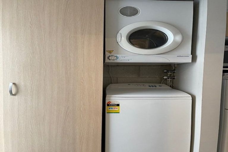 Photo of property in 1/143g Carlton Gore Road, Newmarket, Auckland, 1023