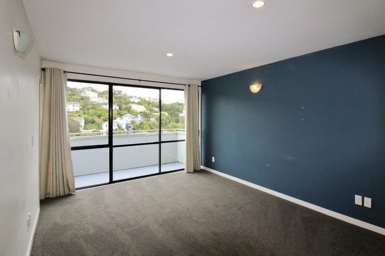 Photo of property in 44a Fairview Crescent, Kelburn, Wellington, 6012