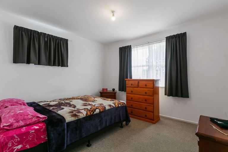 Photo of property in 12 Cargill Street, Papakura, 2110