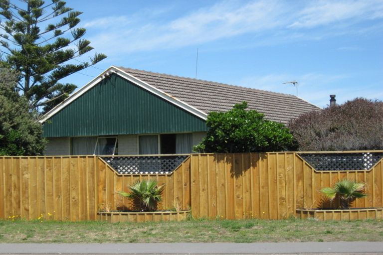 Photo of property in 506 Marine Parade, South New Brighton, Christchurch, 8062