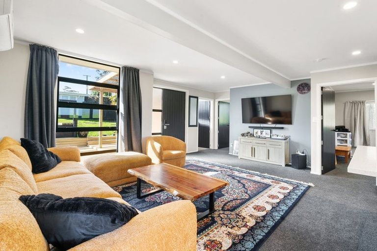 Photo of property in 74 Bays Road, Orere Point, Papakura, 2585