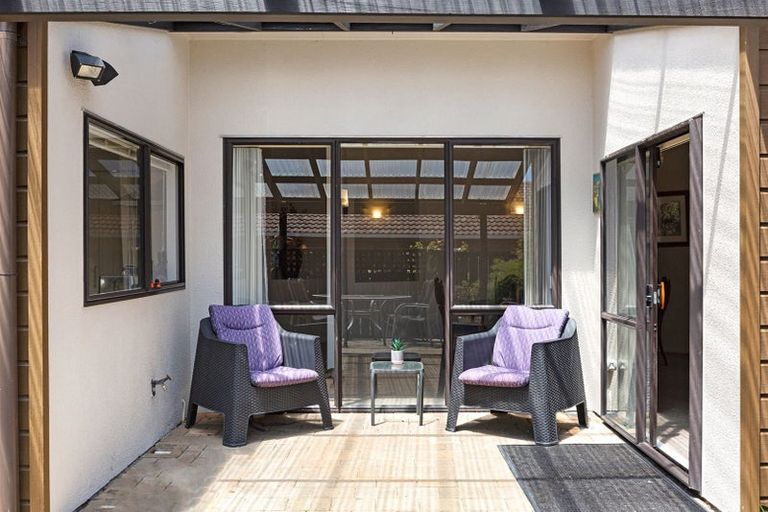 Photo of property in 49 James Cook Drive, Whitby, Porirua, 5024