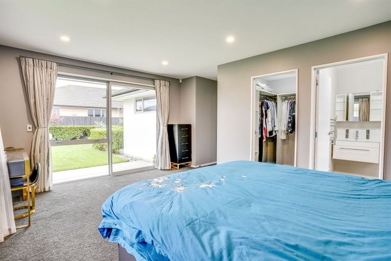 Photo of property in 5 Handley Crescent, Wigram, Christchurch, 8042