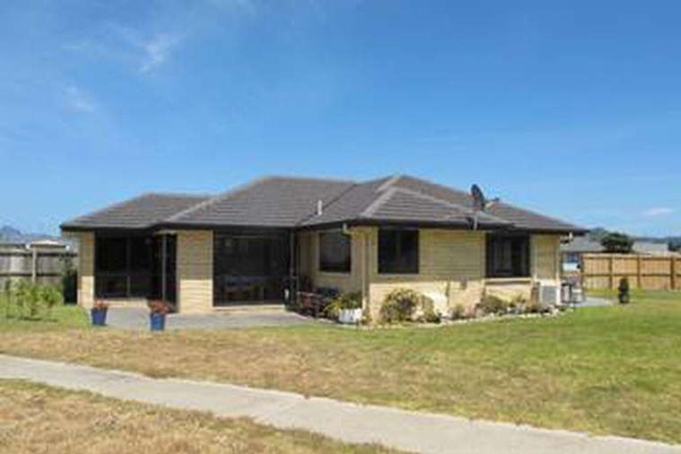 Photo of property in 106 Benjamin Place, Matarangi, Whitianga, 3592