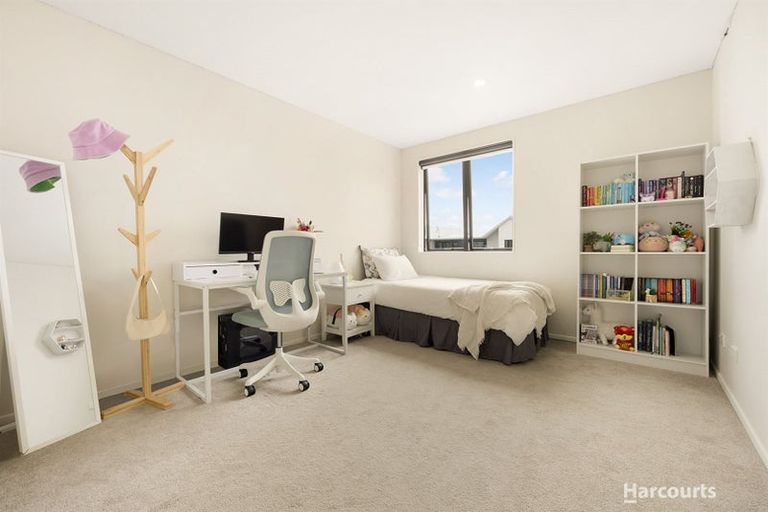 Photo of property in 68 Seafarer Crescent, Stanmore Bay, Whangaparaoa, 0932