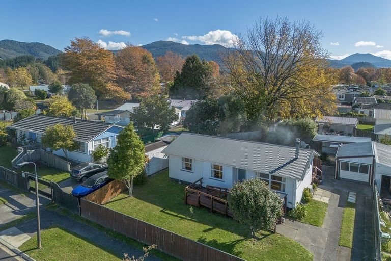 Photo of property in 5 Poihaere Street, Turangi, 3334