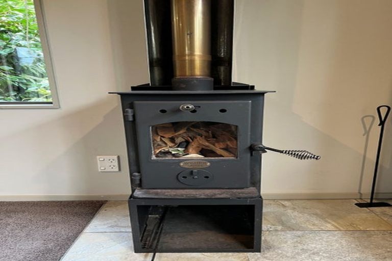 Photo of property in 46 Corbetts Road, Manakau, Otaki, 5583