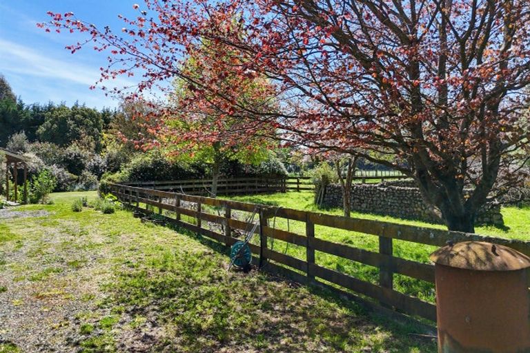 Photo of property in 157 Perrys Road, East Taratahi, Masterton, 5887