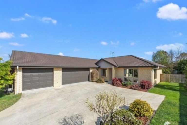 Photo of property in 27 Whitney Place, Rototuna North, Hamilton, 3210