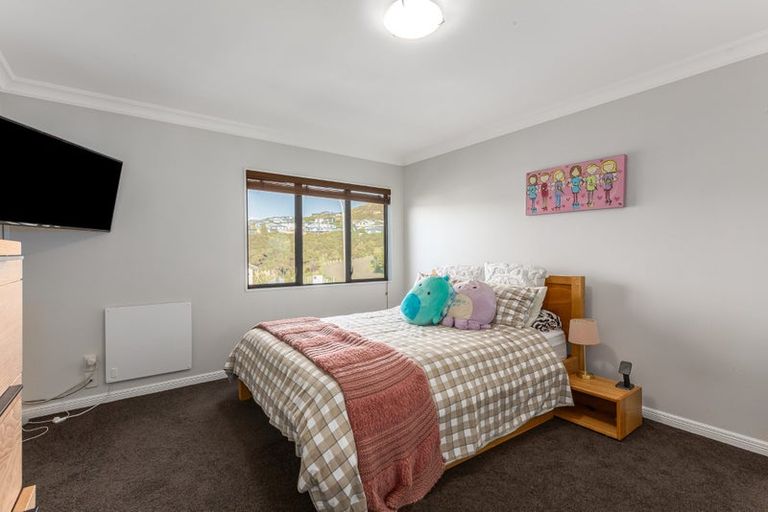 Photo of property in 1 Astronomer Place, Whitby, Porirua, 5024
