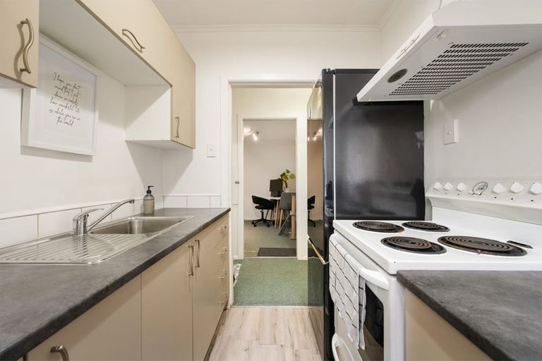 Photo of property in 11 Baffin Grove, Kingston, Wellington, 6021