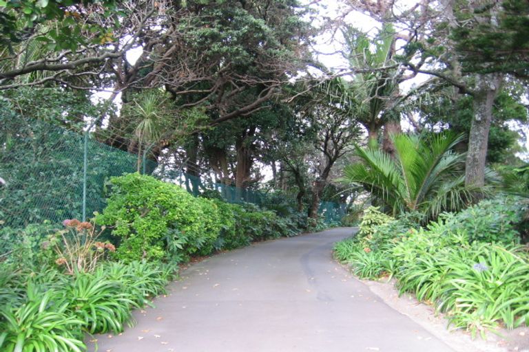 Photo of property in 99 Ludlam Crescent, Woburn, Lower Hutt, 5010