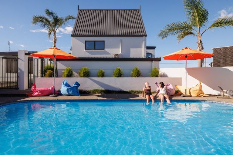 Photo of property in 670 Papamoa Beach Road, Papamoa Beach, Papamoa, 3118