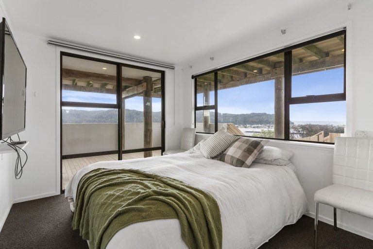 Photo of property in 150 Tirohanga Drive, Whangamata, 3620