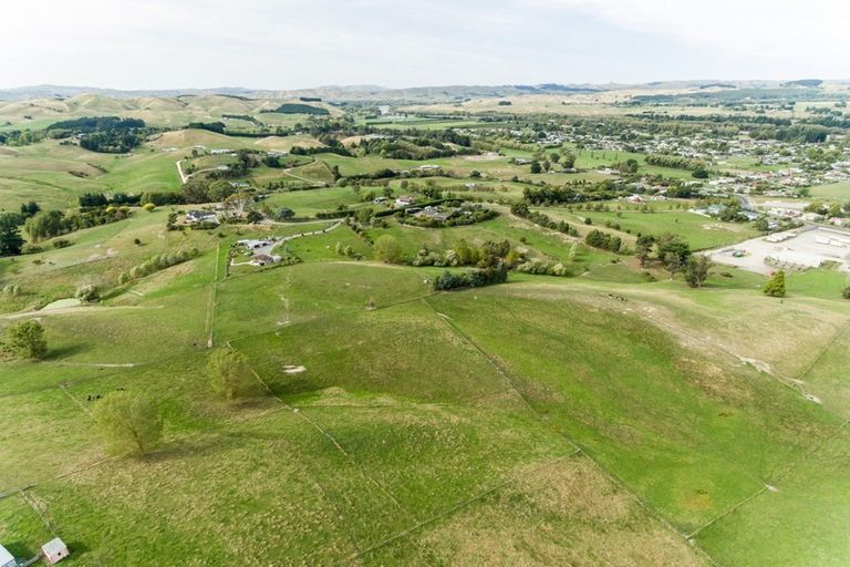 Photo of property in 39 Great North Road, Waipawa, 4210