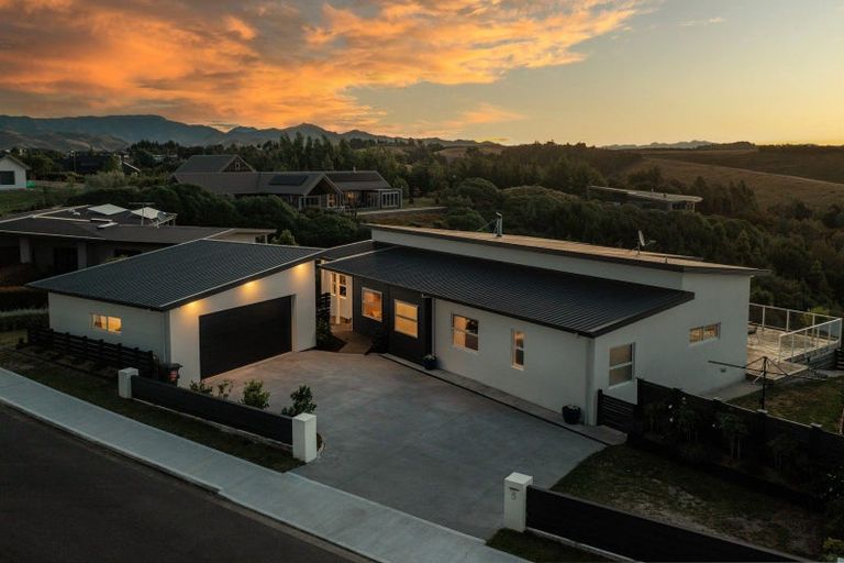 Photo of property in 5 Ridgetop Rise, Fairhall, Blenheim, 7272