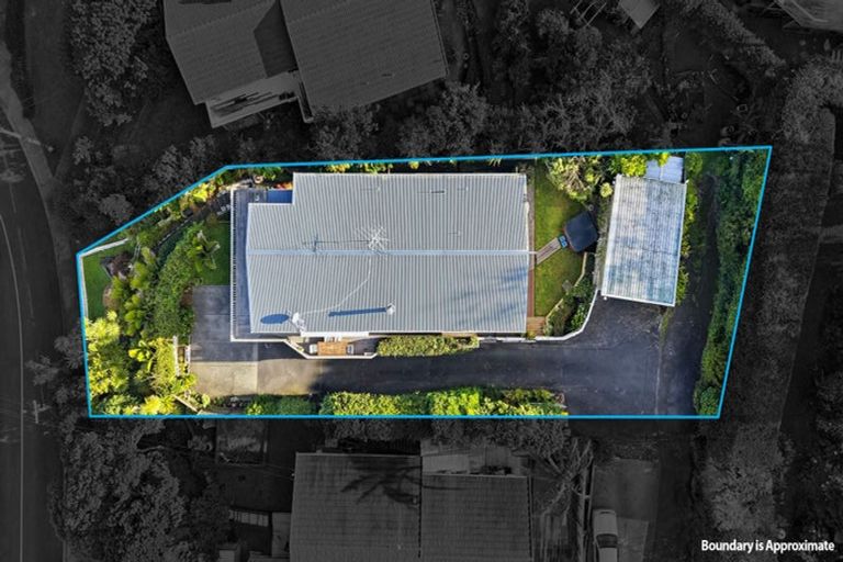 Photo of property in 13 Colmar Road, Mellons Bay, Auckland, 2014