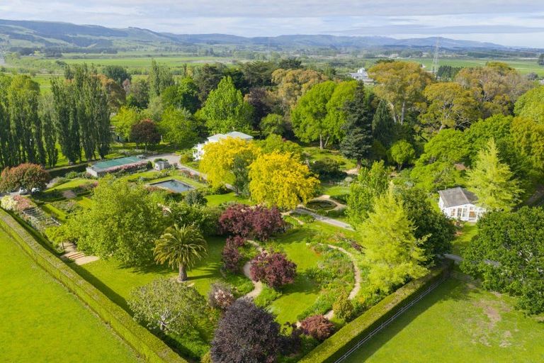 Photo of property in 914 Napier Road, Whakarongo, Palmerston North, 4470