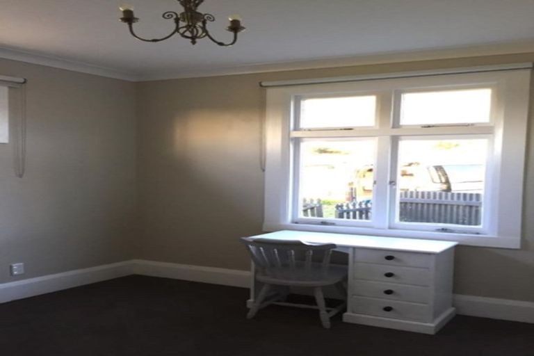 Photo of property in 28 Matenga Street, Waikanae, 5036