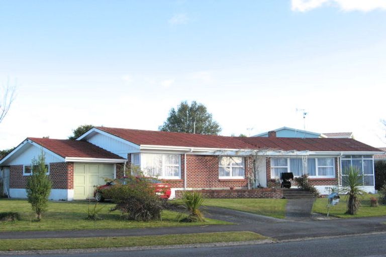 Photo of property in 32 Berkley Avenue, Hillcrest, Hamilton, 3216